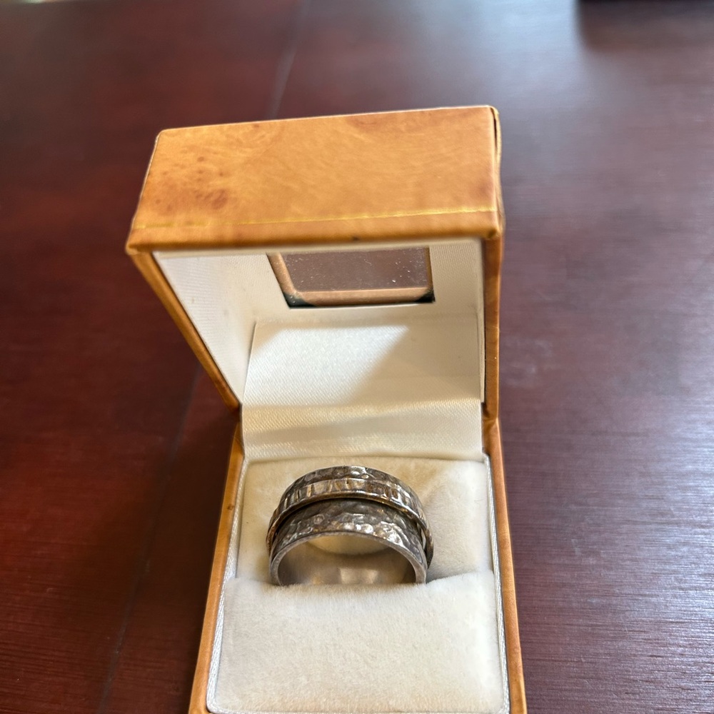 Silver Patterned Ring - image 3